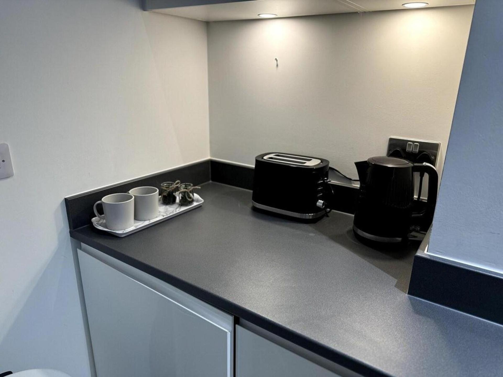 Cozy Bracknell Apartment With Modern Amenities Eksteriør bilde